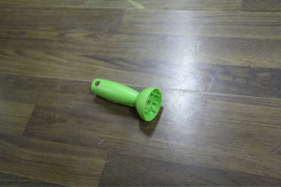 工廠供應塑膠制品,注塑產(chǎn)品,手電筒外殼,兒童手電筒外殼 - 工廠供應塑膠制品,注塑產(chǎn)品,手電筒外殼,兒童手電筒外殼廠家 - 工廠供應塑膠制品,注塑產(chǎn)品,手電筒外殼,兒童手電筒外殼價格 - 寧波經(jīng)濟技術(shù)開發(fā)區(qū)華昌塑膠制品 - 