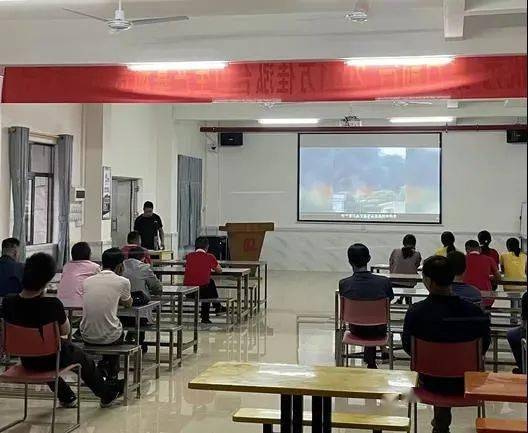 萬佳泓不銹鋼近期組織企業員工培訓